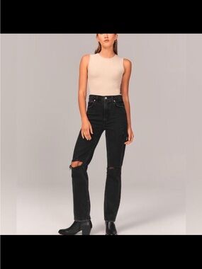Abercrombie Curve Love ’90s Ultra High Rise Straight Jeans, Ripped Black, 27R